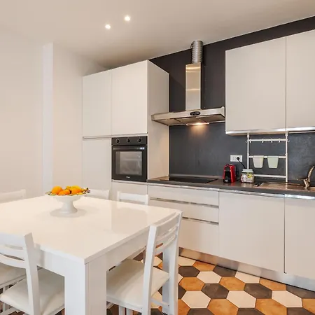 Ippolito - Free Wifi & Air Conditioning アパート ファエンツァ