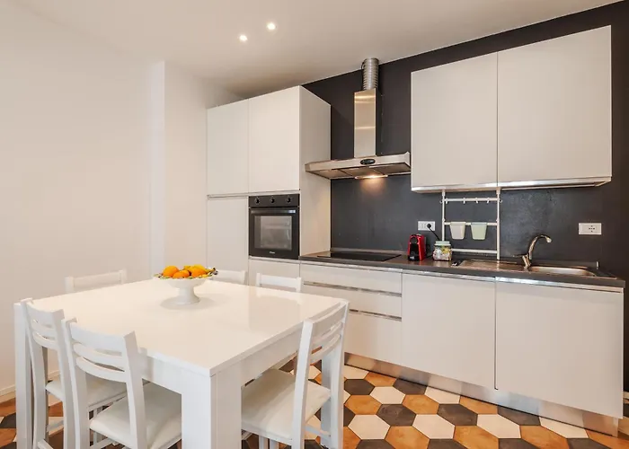 Ippolito - Free Wifi & Air Conditioning Apartament Faenza