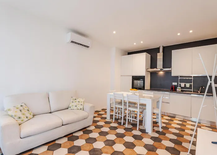 Ippolito - Free Wifi & Air Conditioning Фаэнца